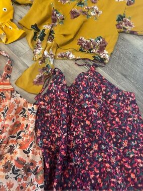 Floral top lot